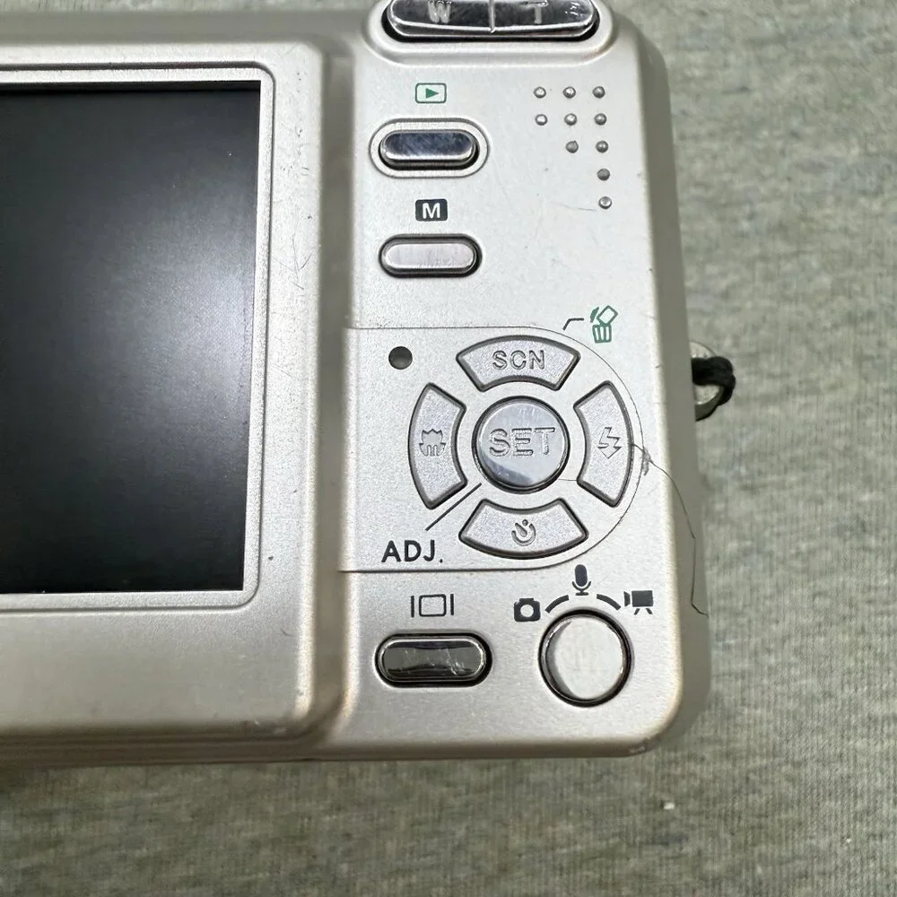 WORKING Polaroid i832 8.0 MP Digital Camera - Silver *READ*